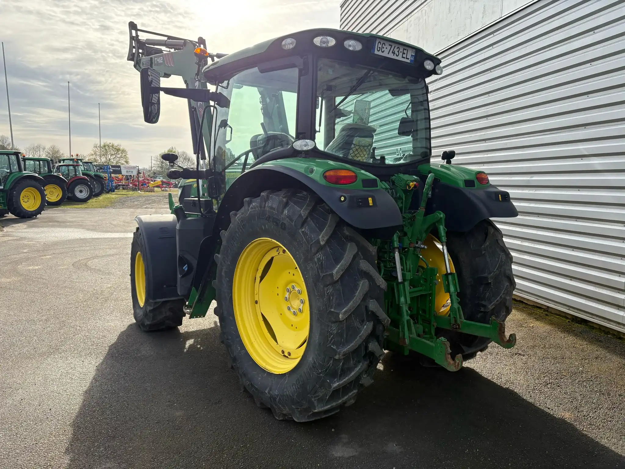 Image JOHN DEERE 6110R